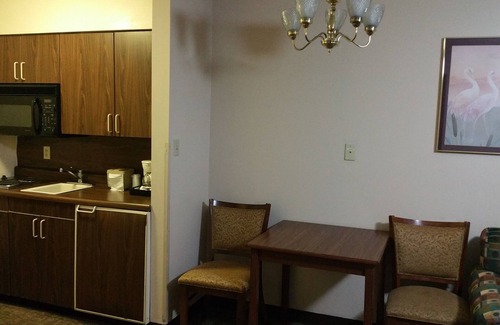 Fairfield Hotel | Briarwood Inn