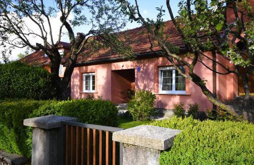 Donje Polje House | Brick house