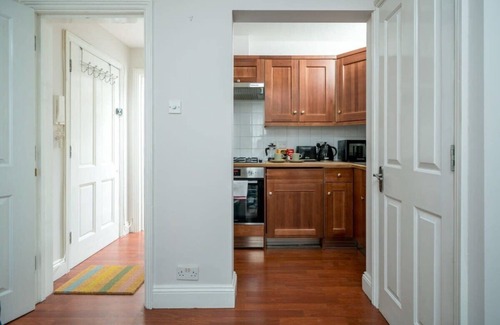 Spitalfields Apartment | Brick Lane, London 🏡 Glamorous One Bedroom Serviced Apartment