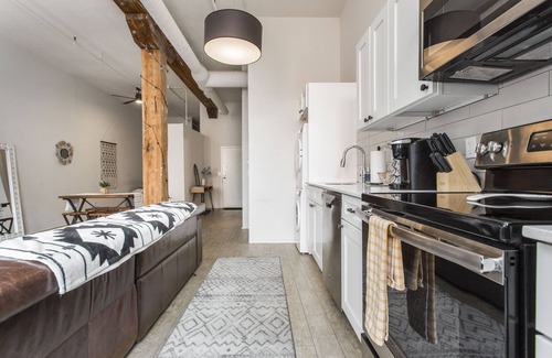 River Market Apartment | Brick Loft Centrally Located