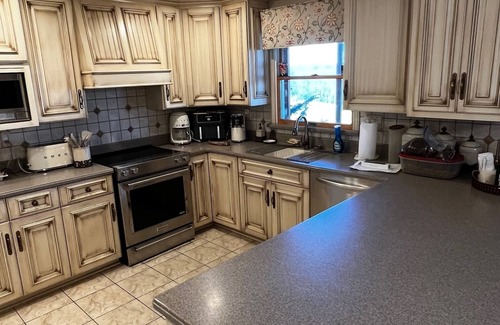Ohioville House | Brick Ranch in Country Setting