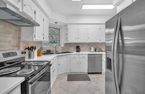 The Roads House | Brickell Zen House - Relaxing Pool Home