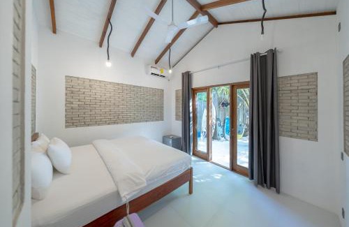 Rasdhoo House | Brickwood Rasdhoo- Beach front