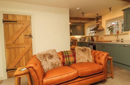 Harrogate Cottage | BRIDGE HOUSE COTTAGE, pet friendly, with open fire in Harrogate