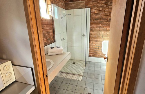 Tocumwal Hotel | Bridge Motor Inn