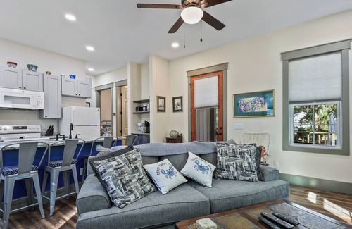 Olde Town House | Bridge St. Guest Cottage in Old Town Brand New!nnn