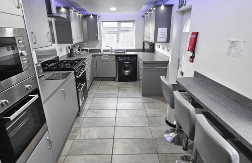 MacMerry Bed & Breakfast | Bridge St Guest House - Room 2 - Tranent