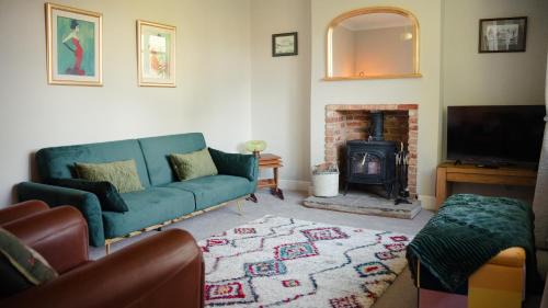 Cawood House | Bridge View Cottage