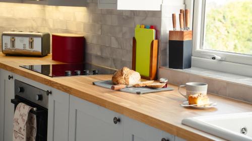 Cawood House | Bridge View Cottage