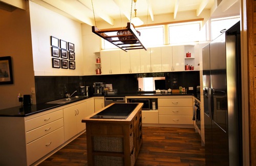 Richmond House | Bridgecroft House - Quiet and spacious family home in Richmond