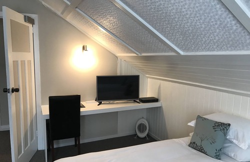 Warkworth Cabin | Bridgehouse Lodge