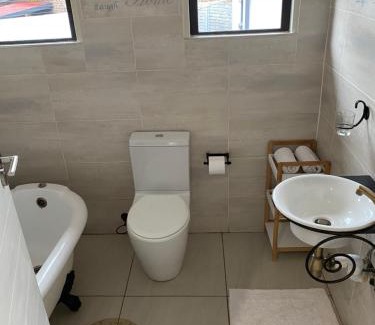 Hartbeespoort Villa | Bridgelamour Guest house1