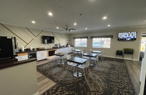 Fremont Hotel | BridgePointe Advantage by BPhotels
