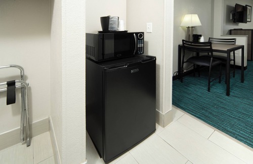 Fremont Hotel | BridgePointe Advantage by BPhotels