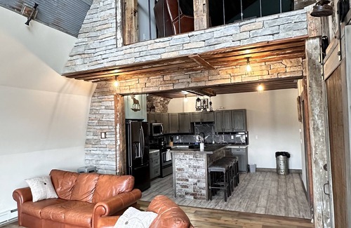 Bozeman House | Bridger View Barn West