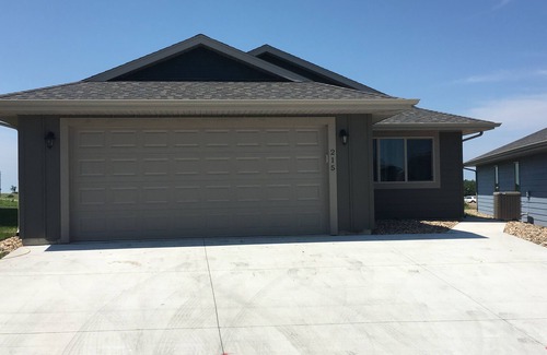 Spirit Lake House | Bridges Bay Ranch style, single story home with 3 bedrooms and 2 bathrooms