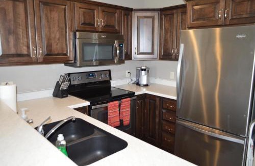 Arnolds Park Villa | Bridges Bay Vacation Cabin 279