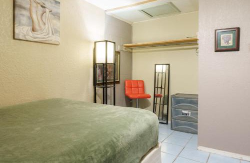 Northeast El Paso House | Bridgetown suites