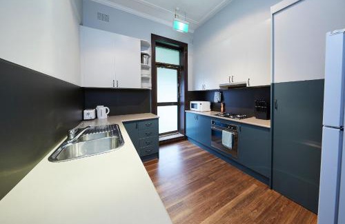 Willoughby Hotel | Bridgeview Hotel Willoughby