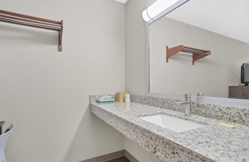 Bridgeview Hotel | Bridgeview Inn Chicago Area