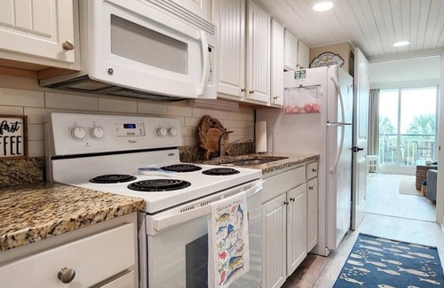 Litchfield by the Sea Condo | Bridgewater 208 - Gorgeous 1 bedroom with Oceanfront Balcony