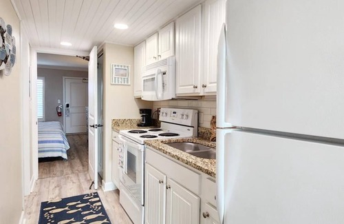 Litchfield by the Sea Condo | Bridgewater 208 - Gorgeous 1 bedroom with Oceanfront Balcony