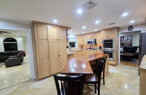 Lansdale House | Bridle Pool House Vacation Home