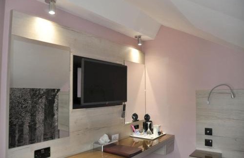 Mansfield House | Bridleways Guesthouse & Holiday Homes