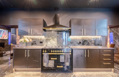 Blackburn House | Brierley Club Hideaway: North West’s Chic 7-Star Retreat