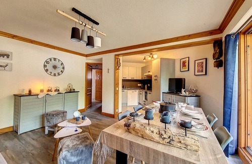 Saint-Martin-de-Belleville Apartment | Bright Apartment Near Slopes · Balcony · Sleeps 6