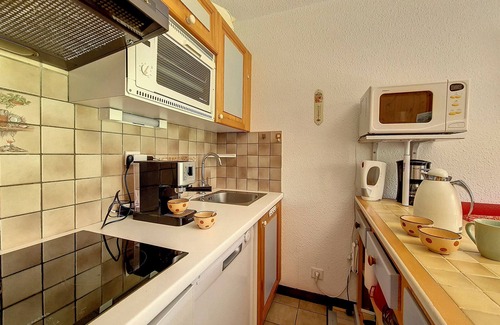 Saint-Martin-de-Belleville Apartment | Bright Apartment · Near Ski Lifts · Balcony with Mountain Views