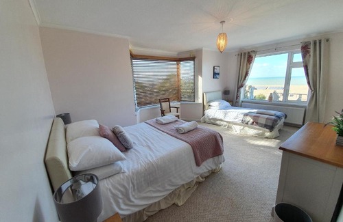 Aberaeron Apartment | Brig-y-Don Apartment with a View