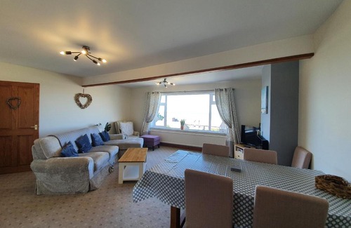 Aberaeron Apartment | Brig-y-Don Apartment with a View
