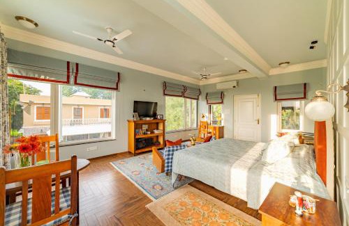 India House | Brigadier Farm Stay Sunset Room