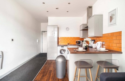 Blackburn Apartment | Bright 1 Bed Apartment in Central Blackburn