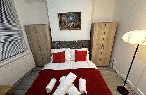 Seven Sisters Apartment | Bright 1 Bed Flat 25 mins from Oxford Circus