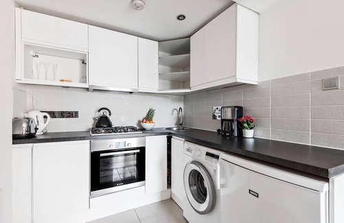Weavers Apartment | Bright 1 bedroom apartment off brick lane in Shoreditch