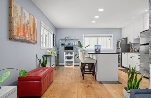 Ramsay Apartment | ☼ Bright 1 BR ☼ Near stampede/DT/concerts/hockey games/BMO/inglewood/Zoo