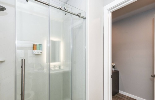 Mission Hills Apartment | Bright 1BDR Downtown. Parking. WiFi. Walk to All.