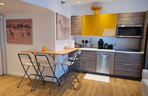 South Pointe Apartment | Bright 1BedRoom RENOVATED NEAR THE BEACH (4PPL)