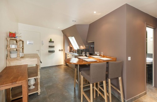 Chaussee-d'Antin Apartment | Bright 2 BD 2 BTH with AC & elevator near Opera, great views, insurance included