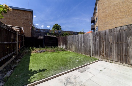 Charlton Apartment | Bright 2 BDR House W/garden & Parking, Greenwich