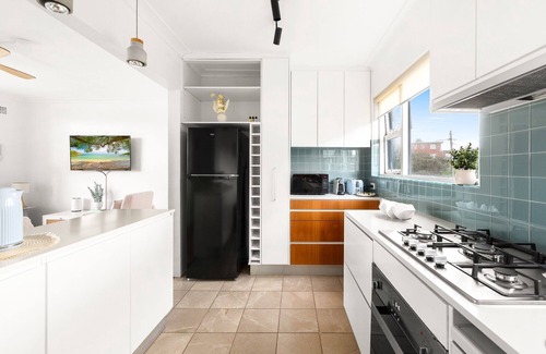 Vaucluse Apartment | Bright 2-Bed Flat with Balcony in Vaucluse