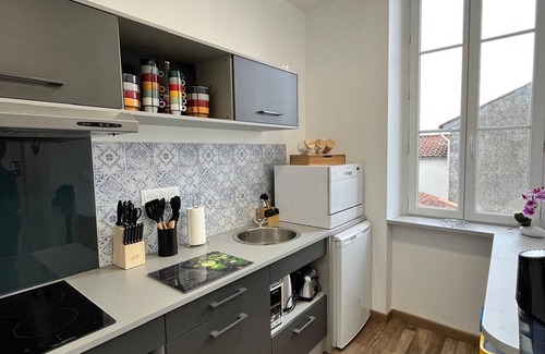 Quartier du Stade Apartment | Bright 2-bed apartment near beach & shops