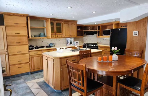 Newmarket House | Bright 2-bedroom walkout with everything you need