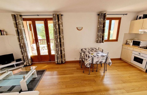 Peone Apartment | Bright 2-room apartment