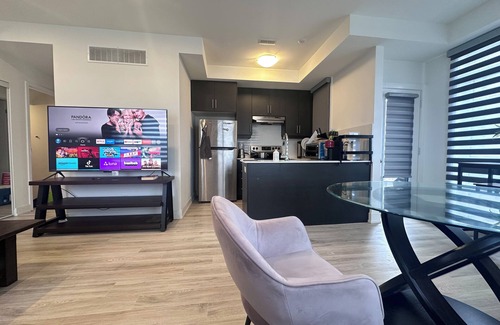 Richmond Hill House | Bright 2Bedroom Townhome in South Richmond Hill, Convenient location.