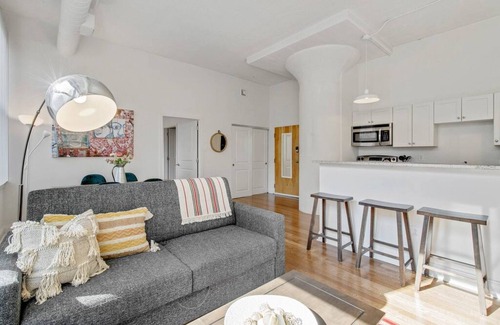Point Breeze Condo | Bright 2BR Apartment w Free Parking, Wifi, Gym, Central Location