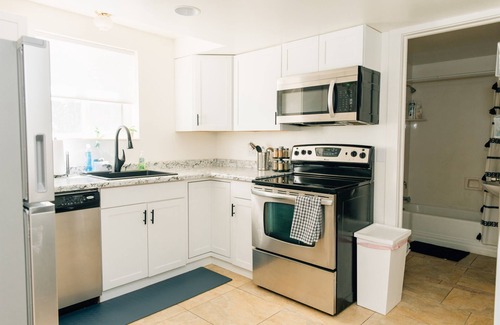Logan Apartment | Bright 2br Great Location Near USU and Downtown