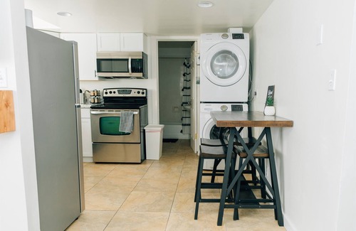 Logan Apartment | Bright 2br Great Location Near USU and Downtown